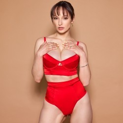 Lexi Luna