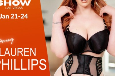 Lauren Phillips Signing at Pro13 Booth at AEE